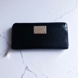 Michael Kors Bags - Michael Kors Black Patent Leather Logo Wallet Michael Kors Bags - Michael Kors Black Patent Leather Logo Wallet